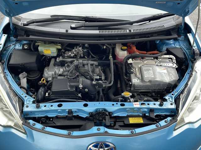 トヨタ アクア S 東京都 2013(平25)年 9.6万km クールソーダメタリック ワンオーナー/純正SDナビ（NSCP-W62）/・ワンセグ/BT/SD/CD/ラジオ/バックカメラ/ビルトインETC/スマートエントリーパッケージ/・スマートエントリー/スタートシステム/・イモビライザー/・コンライト/電動格納ウィンカー付ミラー/ドアバイザー/取扱説明書/新車時保証書