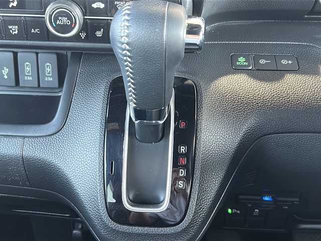 ホンダ Ｎ ＢＯＸ カスタム L ターボ 静岡県 2021(令3)年 5万km クリスタルブラックパール 純正メモリナビ/・CD/・DVD/・フルセグＴＶ/・Bluetooth/・USB/・iPod/・AM/・FM/主要装備/・両側パワスラ/・衝突軽減/・レーンキープ/・追従クルコン/・コーナーセンサー前後/・バックカメラ/・ETC/・ドラレコ/・ハーフレザーシート/・シートヒーターD/N席/・パドルシフト/・ステリモ/・スマートキー/・プッシュスタート/・純正フロアマット/・社外アルミホイール