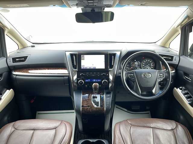 トヨタ アルファード X 山形県 2020(令2)年 2.9万km グラファイトM ワンオーナー/Toyota Safety Sense /・プリクラッシュセーフティ/・レーンディパーチャーアラート/・オートマチックハイビーム/・レーダークルーズコントロール/二眼LEDライト/純正ディスプレイオーディオナビ/バックカメラ/フルセグ/片側パワースライドドア/ドライブレコーダー/Clazzioレザー調シートカバー/電動パーキングブレーキ/オートホールド/アイドリングストップ/プッシュスタート/スマートキー