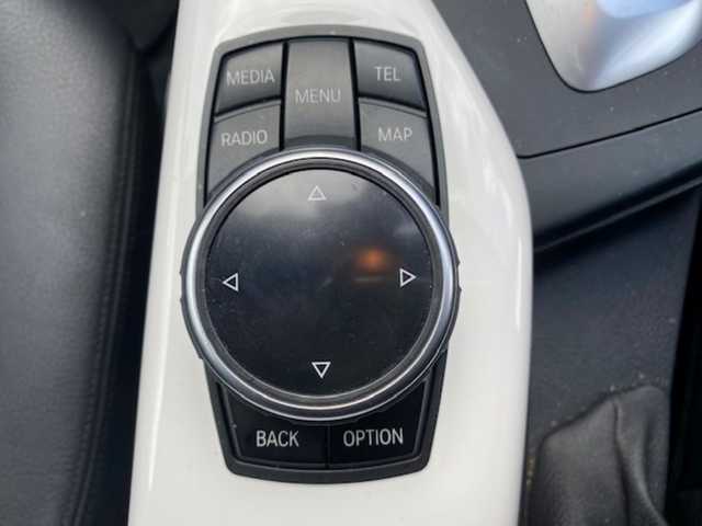 ＢＭＷ １１６ｉ スタイル 兵庫県 2014(平26)年 3.1万km クリムゾンレッド 純正ナビ（AM/FM/CD/DVD/AUX)/・フルセグTV/横滑り防止/アイドリングストップ/シートヒーター/プログラマルボタン/バックカメラ/SOS/スポーツモード/エコモード