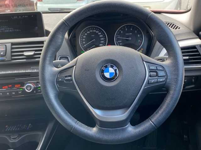ＢＭＷ １１６ｉ スタイル 兵庫県 2014(平26)年 3.1万km クリムゾンレッド 純正ナビ（AM/FM/CD/DVD/AUX)/・フルセグTV/横滑り防止/アイドリングストップ/シートヒーター/プログラマルボタン/バックカメラ/SOS/スポーツモード/エコモード