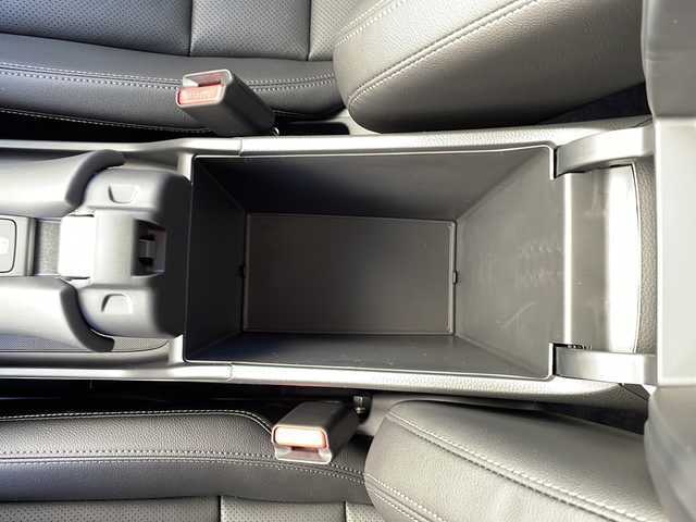 ホンダ ＺＲ－Ｖ ハイブリッド e:HEV Z ブラックスタイル 三重県 2025(令7)年 0.1千km プラチナホワイトパール 登録済未使用車/純正メーカーオプションナビ/AppleCarPlay/AndroidAuto/全周囲カメラ/ワイヤレス充電/ＢＳＭ/本革シート/全席シートヒーター/ステアリングヒーター/パワーシート/メモリーシート/追従クルーズコントロール/レーンキープアシスト/コーナーセンサー/パドルシフト/ステアリングスイッチ/電動リアゲート/スペアキー/SOSコール/先行車発進告知/標識認識システム/衝突被害軽減システム/電子パーキング/LEDライト/オートライト/オートマチックハイビーム/電動格納ミラー/禁煙車