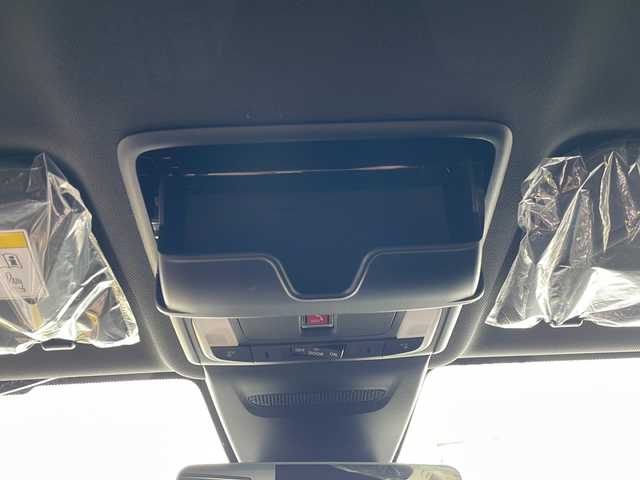 ホンダ ＺＲ－Ｖ ハイブリッド e:HEV Z ブラックスタイル 三重県 2025(令7)年 0.1千km プラチナホワイトパール 登録済未使用車/純正メーカーオプションナビ/AppleCarPlay/AndroidAuto/全周囲カメラ/ワイヤレス充電/ＢＳＭ/本革シート/全席シートヒーター/ステアリングヒーター/パワーシート/メモリーシート/追従クルーズコントロール/レーンキープアシスト/コーナーセンサー/パドルシフト/ステアリングスイッチ/電動リアゲート/スペアキー/SOSコール/先行車発進告知/標識認識システム/衝突被害軽減システム/電子パーキング/LEDライト/オートライト/オートマチックハイビーム/電動格納ミラー/禁煙車