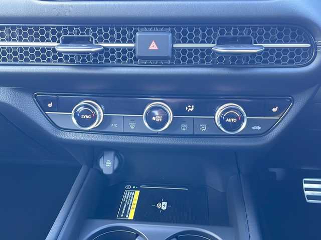 ホンダ ＺＲ－Ｖ ハイブリッド e:HEV Z ブラックスタイル 三重県 2025(令7)年 0.1千km プラチナホワイトパール 登録済未使用車/純正メーカーオプションナビ/AppleCarPlay/AndroidAuto/全周囲カメラ/ワイヤレス充電/ＢＳＭ/本革シート/全席シートヒーター/ステアリングヒーター/パワーシート/メモリーシート/追従クルーズコントロール/レーンキープアシスト/コーナーセンサー/パドルシフト/ステアリングスイッチ/電動リアゲート/スペアキー/SOSコール/先行車発進告知/標識認識システム/衝突被害軽減システム/電子パーキング/LEDライト/オートライト/オートマチックハイビーム/電動格納ミラー/禁煙車