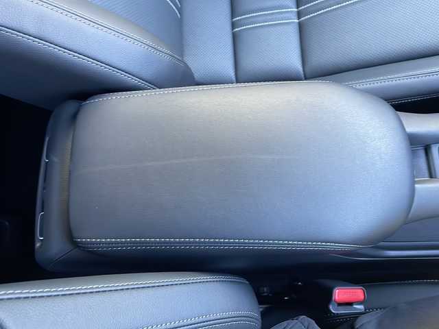 ホンダ ＺＲ－Ｖ ハイブリッド e:HEV Z ブラックスタイル 三重県 2025(令7)年 0.1千km プラチナホワイトパール 登録済未使用車/純正メーカーオプションナビ/AppleCarPlay/AndroidAuto/全周囲カメラ/ワイヤレス充電/ＢＳＭ/本革シート/全席シートヒーター/ステアリングヒーター/パワーシート/メモリーシート/追従クルーズコントロール/レーンキープアシスト/コーナーセンサー/パドルシフト/ステアリングスイッチ/電動リアゲート/スペアキー/SOSコール/先行車発進告知/標識認識システム/衝突被害軽減システム/電子パーキング/LEDライト/オートライト/オートマチックハイビーム/電動格納ミラー/禁煙車