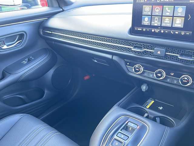 ホンダ ＺＲ－Ｖ ハイブリッド e:HEV Z ブラックスタイル 三重県 2025(令7)年 0.1千km プラチナホワイトパール 登録済未使用車/純正メーカーオプションナビ/AppleCarPlay/AndroidAuto/全周囲カメラ/ワイヤレス充電/ＢＳＭ/本革シート/全席シートヒーター/ステアリングヒーター/パワーシート/メモリーシート/追従クルーズコントロール/レーンキープアシスト/コーナーセンサー/パドルシフト/ステアリングスイッチ/電動リアゲート/スペアキー/SOSコール/先行車発進告知/標識認識システム/衝突被害軽減システム/電子パーキング/LEDライト/オートライト/オートマチックハイビーム/電動格納ミラー/禁煙車