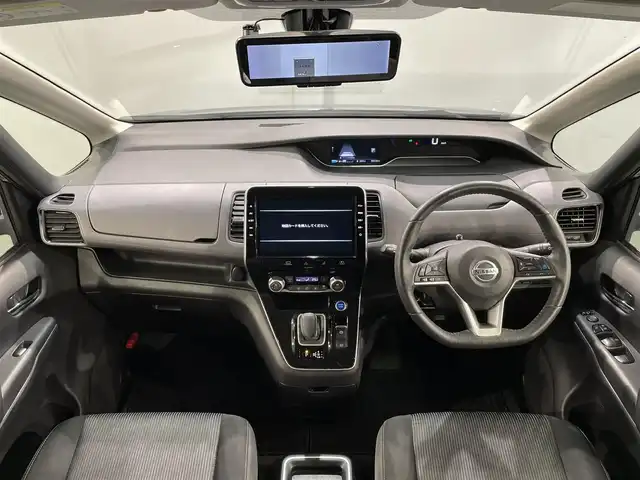 日産 セレナ e－パワー ハイウェイスター V 愛知県 2022(令4)年 6万km ダークメタルグレー/ダイヤモンドブラック 純正１０インチナビ/プロパイロット/アラウンドビューモニター/フリップダウンモニター/両側パワースライドドア/ハンズフリーオートスライドドア/衝突軽減ブレーキ/ブラインドスポットモニター/クリアランスソナー/車線逸脱警報/ハンドルヒーター/シートヒーター/電動パーキングブレーキ/ブレーキホールド/デジタルインナーミラー/ドライブレコーダー/ビルトインETC/アクセサリーソケット/ISOFIX/純正15インチアルミホイール