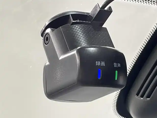 日産 セレナ e－パワー ハイウェイスター V 愛知県 2022(令4)年 6万km ダークメタルグレー/ダイヤモンドブラック 純正１０インチナビ/プロパイロット/アラウンドビューモニター/フリップダウンモニター/両側パワースライドドア/ハンズフリーオートスライドドア/衝突軽減ブレーキ/ブラインドスポットモニター/クリアランスソナー/車線逸脱警報/ハンドルヒーター/シートヒーター/電動パーキングブレーキ/ブレーキホールド/デジタルインナーミラー/ドライブレコーダー/ビルトインETC/アクセサリーソケット/ISOFIX/純正15インチアルミホイール