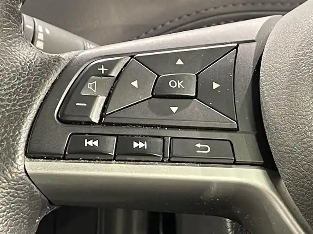 日産 セレナ e－パワー ハイウェイスター V 愛知県 2022(令4)年 6万km ダークメタルグレー/ダイヤモンドブラック 純正１０インチナビ/プロパイロット/アラウンドビューモニター/フリップダウンモニター/両側パワースライドドア/ハンズフリーオートスライドドア/衝突軽減ブレーキ/ブラインドスポットモニター/クリアランスソナー/車線逸脱警報/ハンドルヒーター/シートヒーター/電動パーキングブレーキ/ブレーキホールド/デジタルインナーミラー/ドライブレコーダー/ビルトインETC/アクセサリーソケット/ISOFIX/純正15インチアルミホイール