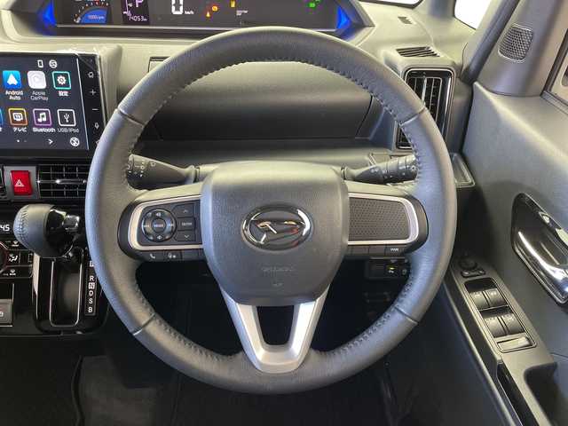 ダイハツ タント カスタム RS 岐阜県 2023(令5)年 1.4万km ターコイズブルーマイカメタリック 純正9インチディスプレイオーディオ/（Bluetooth/HDMI/AppleCarPlay）/スマートアシストIII/全方位カメラ/ステアリングスイッチ/両側パワースライドドア/リアサイドシェード/ハーフレザーシート/前方ドライブレコーダー/純正オーバヘッドコンソール/前席シートヒーター/スマートキー/スペアキー