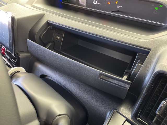 ダイハツ タント カスタム RS 岐阜県 2023(令5)年 1.4万km ターコイズブルーマイカメタリック 純正9インチディスプレイオーディオ/（Bluetooth/HDMI/AppleCarPlay）/スマートアシストIII/全方位カメラ/ステアリングスイッチ/両側パワースライドドア/リアサイドシェード/ハーフレザーシート/前方ドライブレコーダー/純正オーバヘッドコンソール/前席シートヒーター/スマートキー/スペアキー