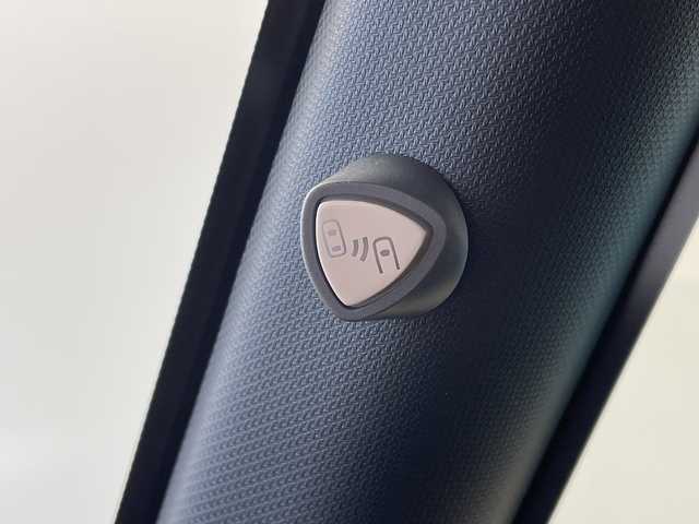 ダイハツ タント カスタム RS 岐阜県 2023(令5)年 1.4万km ターコイズブルーマイカメタリック 純正9インチディスプレイオーディオ/（Bluetooth/HDMI/AppleCarPlay）/スマートアシストIII/全方位カメラ/ステアリングスイッチ/両側パワースライドドア/リアサイドシェード/ハーフレザーシート/前方ドライブレコーダー/純正オーバヘッドコンソール/前席シートヒーター/スマートキー/スペアキー