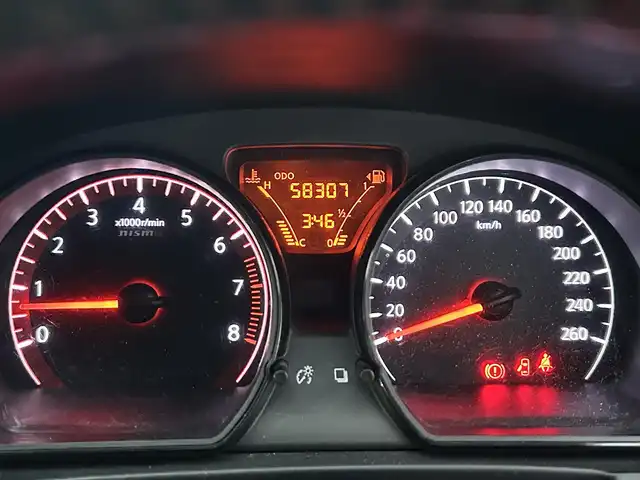 日産 ノート ニスモS 山形県 2014(平26)年 5.9万km ブリリアントホワイトパール 純正エアロ/オーディオ/　　【CD/BT】/LEDオートライト/純正17インチアルミホイール/電動格納ウィンカーミラー/純正フロアマット/オートエアコン/パワーステアリング/パワーウィンドウ/フォグランプ/スマートキー