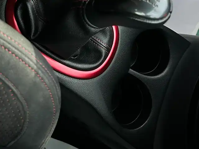 日産 ノート ニスモS 山形県 2014(平26)年 5.9万km ブリリアントホワイトパール 純正エアロ/オーディオ/　　【CD/BT】/LEDオートライト/純正17インチアルミホイール/電動格納ウィンカーミラー/純正フロアマット/オートエアコン/パワーステアリング/パワーウィンドウ/フォグランプ/スマートキー