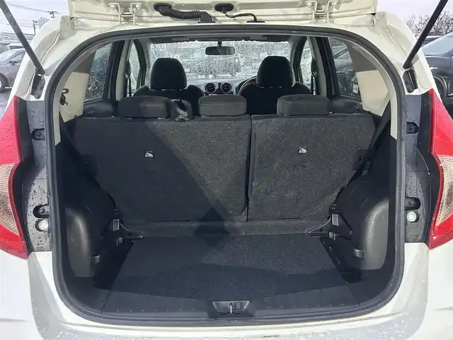 日産 ノート ニスモS 山形県 2014(平26)年 5.9万km ブリリアントホワイトパール 純正エアロ/オーディオ/　　【CD/BT】/LEDオートライト/純正17インチアルミホイール/電動格納ウィンカーミラー/純正フロアマット/オートエアコン/パワーステアリング/パワーウィンドウ/フォグランプ/スマートキー