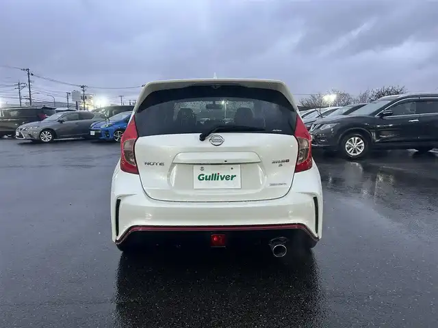 日産 ノート ニスモS 山形県 2014(平26)年 5.9万km ブリリアントホワイトパール 純正エアロ/オーディオ/　　【CD/BT】/LEDオートライト/純正17インチアルミホイール/電動格納ウィンカーミラー/純正フロアマット/オートエアコン/パワーステアリング/パワーウィンドウ/フォグランプ/スマートキー