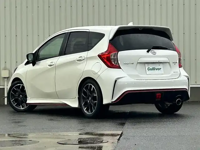 日産 ノート ニスモS 山形県 2014(平26)年 5.9万km ブリリアントホワイトパール 純正エアロ/オーディオ/　　【CD/BT】/LEDオートライト/純正17インチアルミホイール/電動格納ウィンカーミラー/純正フロアマット/オートエアコン/パワーステアリング/パワーウィンドウ/フォグランプ/スマートキー