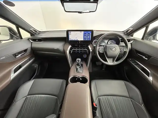 トヨタ ハリアー Z 道央・札幌 2022(令4)年 6.8万km ホワイトパールクリスタルシャイン ・4WD/・モデリスタエアロ（F.S.R）/・純正メモリインチナビ/USB/AUX/BT/フルセグ/・JBLサウンド/・バックカメラ/・ビルドインETC2.0/・前後ドライブレコーダー/・デジタルインナーミラー/・衝突軽減ブレーキ/・前後コーナーセンサー/・ブラインドスポットモニター/・ヘッドアップディスプレイ/・クルーズコントロール/・リヤクロストラフィックアラート/・オートブレーキホールド/・電動パーキングブレーキ/・SOSコール/・LEDライト/・オートライト/・オートマチックハイビーム/・フォグランプ/・ハーフレザーシート/・D席パワーシート/・プッシュスタート/・スマートキー/・スペアキー/・純正フロアマット/・保証書/取扱説明書