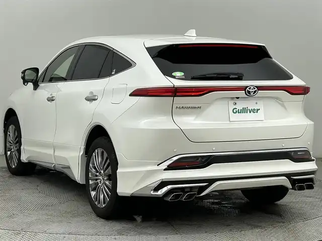 トヨタ ハリアー Z 道央・札幌 2022(令4)年 6.8万km ホワイトパールクリスタルシャイン ・4WD/・モデリスタエアロ（F.S.R）/・純正メモリインチナビ/USB/AUX/BT/フルセグ/・JBLサウンド/・バックカメラ/・ビルドインETC2.0/・前後ドライブレコーダー/・デジタルインナーミラー/・衝突軽減ブレーキ/・前後コーナーセンサー/・ブラインドスポットモニター/・ヘッドアップディスプレイ/・クルーズコントロール/・リヤクロストラフィックアラート/・オートブレーキホールド/・電動パーキングブレーキ/・SOSコール/・LEDライト/・オートライト/・オートマチックハイビーム/・フォグランプ/・ハーフレザーシート/・D席パワーシート/・プッシュスタート/・スマートキー/・スペアキー/・純正フロアマット/・保証書/取扱説明書