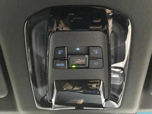 トヨタ ハリアー Z 道央・札幌 2022(令4)年 6.8万km ホワイトパールクリスタルシャイン ・4WD/・モデリスタエアロ（F.S.R）/・純正メモリインチナビ/USB/AUX/BT/フルセグ/・JBLサウンド/・バックカメラ/・ビルドインETC2.0/・前後ドライブレコーダー/・デジタルインナーミラー/・衝突軽減ブレーキ/・前後コーナーセンサー/・ブラインドスポットモニター/・ヘッドアップディスプレイ/・クルーズコントロール/・リヤクロストラフィックアラート/・オートブレーキホールド/・電動パーキングブレーキ/・SOSコール/・LEDライト/・オートライト/・オートマチックハイビーム/・フォグランプ/・ハーフレザーシート/・D席パワーシート/・プッシュスタート/・スマートキー/・スペアキー/・純正フロアマット/・保証書/取扱説明書