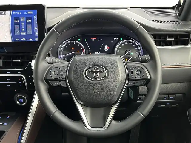 トヨタ ハリアー Z 道央・札幌 2022(令4)年 6.8万km ホワイトパールクリスタルシャイン ・4WD/・モデリスタエアロ（F.S.R）/・純正メモリインチナビ/USB/AUX/BT/フルセグ/・JBLサウンド/・バックカメラ/・ビルドインETC2.0/・前後ドライブレコーダー/・デジタルインナーミラー/・衝突軽減ブレーキ/・前後コーナーセンサー/・ブラインドスポットモニター/・ヘッドアップディスプレイ/・クルーズコントロール/・リヤクロストラフィックアラート/・オートブレーキホールド/・電動パーキングブレーキ/・SOSコール/・LEDライト/・オートライト/・オートマチックハイビーム/・フォグランプ/・ハーフレザーシート/・D席パワーシート/・プッシュスタート/・スマートキー/・スペアキー/・純正フロアマット/・保証書/取扱説明書