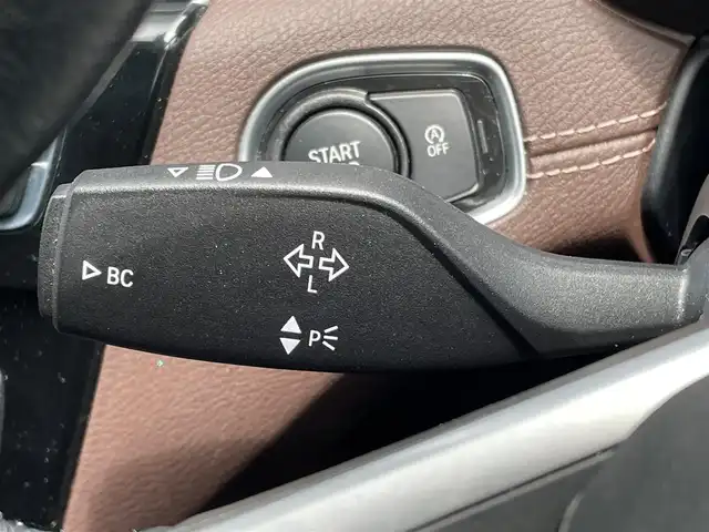 ＢＭＷ Ｘ１ xDrive 18d xライン 青森県 2020(令2)年 3.6万km 黒 /4WD/ディーゼルターボ/レーン・ディパーチャー・ウォーニング/（車線逸脱警告システム）/前車接近警告機能/衝突回避、被害軽減ブレーキ/パークディスタンスコントロール/HDDナビゲーションシステム/　(Bluetooth/USB)/ハイラインパッケージ/　(フロントシートヒーティング)/コンフォートパッケージ/　(オートマチックテールゲート//　電動フロントシート)/ＬＥＤヘッドライト/ミラー一体ＥＴＣ　/前後ドラレコ　/前後コーナーセンサー　/革巻きステア/オーディオ/ステアスイッチ/オートライト/オートワイパー/ヘットライトリベライザー/シルバールーフレール/ヒルクライムアシスト/リア7面スモークフィルム/木目調パネル/W/サイド/カーテンエアバッグ /ABS/スマートキー/保証書/取説