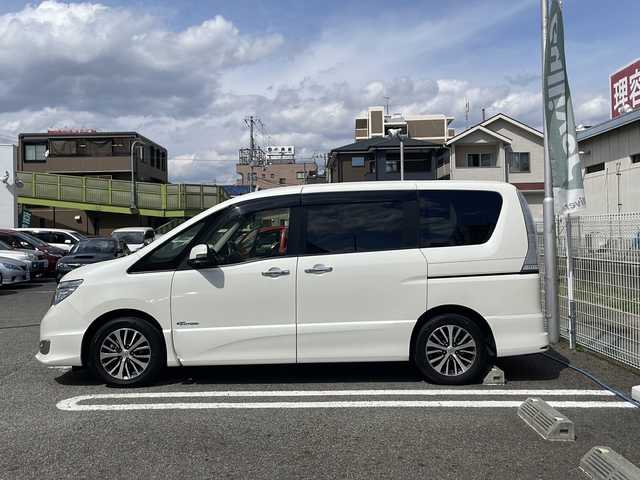 日産 セレナ ハイウェイスター Sハイブリッド 兵庫県 2014(平26)年 5.8万km ブリリアントホワイトパール ワンオーナー/エマージェンシーブレーキ/LDW(車線逸脱警報)/純正ナビ/フルセグTV/Bluetooth/バックカメラ/ETC/パワースライドドア/純正16インチAW/オートライト/オートエアコン/リアオートエアコン/インテリジェントキー/プッシュエンジンスターター/クルーズコントロール/取扱説明書・保証書.・スペアキー