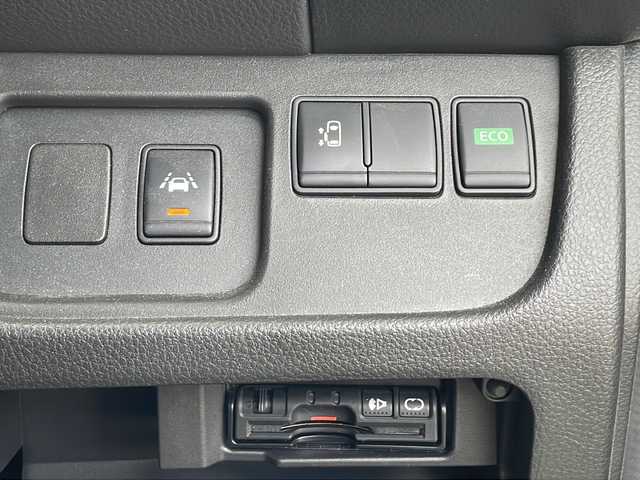 日産 セレナ ハイウェイスター Sハイブリッド 兵庫県 2014(平26)年 5.8万km ブリリアントホワイトパール ワンオーナー/エマージェンシーブレーキ/LDW(車線逸脱警報)/純正ナビ/フルセグTV/Bluetooth/バックカメラ/ETC/パワースライドドア/純正16インチAW/オートライト/オートエアコン/リアオートエアコン/インテリジェントキー/プッシュエンジンスターター/クルーズコントロール/取扱説明書・保証書.・スペアキー