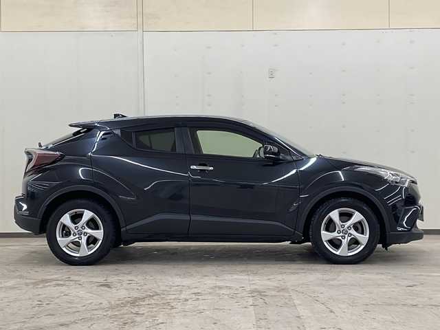 トヨタ Ｃ－ＨＲ S－T LEDエディション 道央・札幌 2018(平30)年 5.1万km ブラックマイカ /4WD//純正SDナビ：NSZT-Y66T/（CD、DVD、SD、BT、ラジオ、フルセグ）//寒冷地仕様//フロントワイパーデアイサー// 横滑り防止装置//レーンキープアシスト//オートエアコン//オートライト//フォグライト//ETC//クルーズコントロール//MTつきオートマ//電動格納ミラー//ミラーヒーター