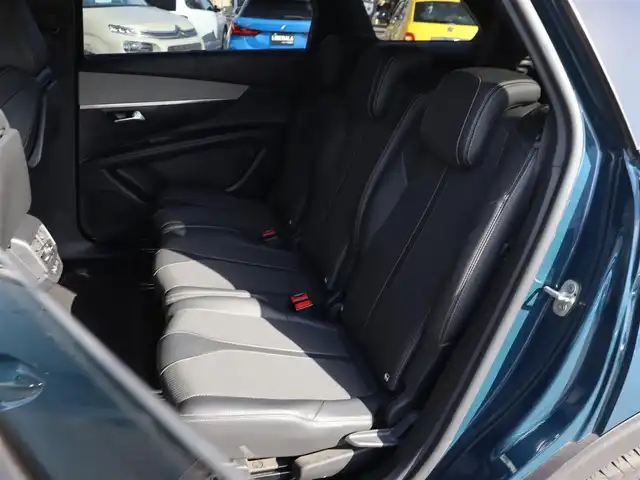 プジョー プジョー ５００８ GT 長野県 2022(令4)年 3.4万km 青 ハーフレザーシート /純正タッチ式オーディオ /CarPlay /B/S/Fカメラ /クルーズコントロール /LKA /BSM /衝突軽減B /シートヒーター /パワーバックD /アンビエントライト /スマートキー /純18AW