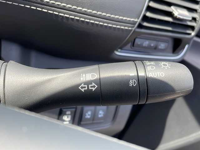 日産 セレナ ハイウェイスター Vセレクション 岩手県 2018(平30)年 7.2万km マルーンレッド 純正SDナビ/AM/FM/CD/Bluetooth/ワンセグTV/アラウンドビューモニター/社外ETC/両側パワースライドドア/クルーズコントロール/衝突被害軽減ブレーキ/横滑り防止装置/コーナーセンサー/アイドリングストップ/オートライト/LEDヘッドライト/フォグランプ/スマートキー/プッシュスタート/電動格納ミラー/社外15インチAW/純正AWスタッドレスタイヤ車載/純正フロアマット/ドアバイザー/保証書/取扱説明書