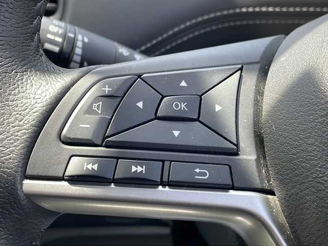 日産 セレナ ハイウェイスター Vセレクション 岩手県 2018(平30)年 7.2万km マルーンレッド 純正SDナビ/AM/FM/CD/Bluetooth/ワンセグTV/アラウンドビューモニター/社外ETC/両側パワースライドドア/クルーズコントロール/衝突被害軽減ブレーキ/横滑り防止装置/コーナーセンサー/アイドリングストップ/オートライト/LEDヘッドライト/フォグランプ/スマートキー/プッシュスタート/電動格納ミラー/社外15インチAW/純正AWスタッドレスタイヤ車載/純正フロアマット/ドアバイザー/保証書/取扱説明書