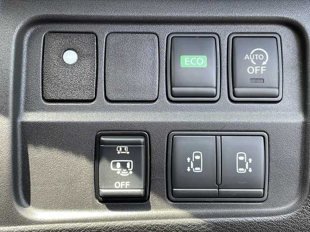 日産 セレナ ハイウェイスター Vセレクション 岩手県 2018(平30)年 7.2万km マルーンレッド 純正SDナビ/AM/FM/CD/Bluetooth/ワンセグTV/アラウンドビューモニター/社外ETC/両側パワースライドドア/クルーズコントロール/衝突被害軽減ブレーキ/横滑り防止装置/コーナーセンサー/アイドリングストップ/オートライト/LEDヘッドライト/フォグランプ/スマートキー/プッシュスタート/電動格納ミラー/社外15インチAW/純正AWスタッドレスタイヤ車載/純正フロアマット/ドアバイザー/保証書/取扱説明書