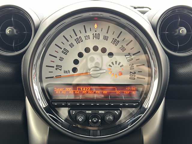 ＭＩＮＩ ミニ クロスオーバー クーパー オール4 秋田県 2013(平25)年 7万km 茶 純正オーディオ【AM/FM/CD/AUX】 /ETC /前席シートヒーター　/フォグライト /ルーフレール　/プッシュスタート　/スマートキー　/ETC /前席シートヒーター　/横滑り防止装置　/オートエアコン　/ライトレベライザー /純正AW /革巻きステアリング