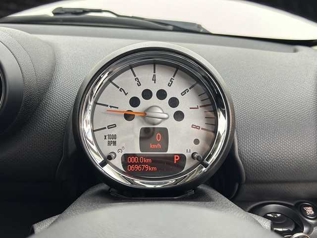 ＭＩＮＩ ミニ クロスオーバー クーパー オール4 秋田県 2013(平25)年 7万km 茶 純正オーディオ【AM/FM/CD/AUX】 /ETC /前席シートヒーター　/フォグライト /ルーフレール　/プッシュスタート　/スマートキー　/ETC /前席シートヒーター　/横滑り防止装置　/オートエアコン　/ライトレベライザー /純正AW /革巻きステアリング