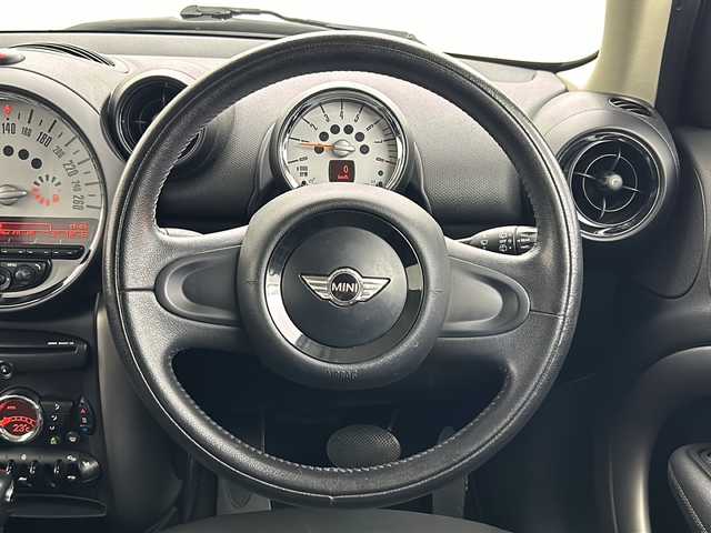 ＭＩＮＩ ミニ クロスオーバー クーパー オール4 秋田県 2013(平25)年 7万km 茶 純正オーディオ【AM/FM/CD/AUX】 /ETC /前席シートヒーター　/フォグライト /ルーフレール　/プッシュスタート　/スマートキー　/ETC /前席シートヒーター　/横滑り防止装置　/オートエアコン　/ライトレベライザー /純正AW /革巻きステアリング
