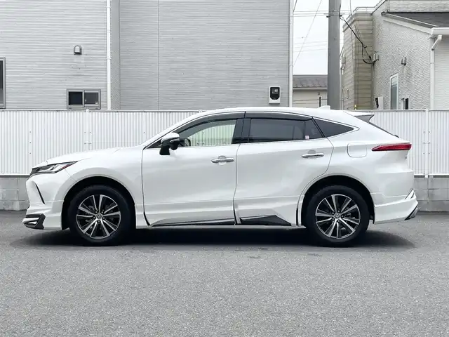 トヨタ ハリアー G 栃木県 2021(令3)年 1.9万km ホワイトパールクリスタルシャイン 純正ナビ（BT/Miracast/フルセグTV/USB）/モデリスタフルエアロ/クルーズコントロール/デジタルインナーミラー/パワーバックドア/パワーシート/純正ドライブレコーダー/バックカメラ/ドアバイザー/ETC/オートチルト＆テレスコピックステアリング/オートハイビーム/保証書/取説/スペアキー