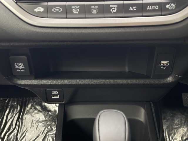 ホンダ ＷＲ－Ｖ Z 秋田県 2025(令7)年 0.1万km未満 メテオロイドグレーメタリック スマートキー /プッシュスタート /スペアキー有り/バックカメラ 装着車　/ホンダセンシング /衝突被害軽減システム　/横滑り防止装置　/レーンキープアシスト　/USBポート　/オートエアコン  /オートライト　/パドルシフト　/ステアリングリモコン装着車/クルーズコントロール/ライトレベライザー /電格ミラー/革巻きステアリング/ハーフレザーシート /純正AW/ウィンカーミラー /コーナーセンサー /フォグライト