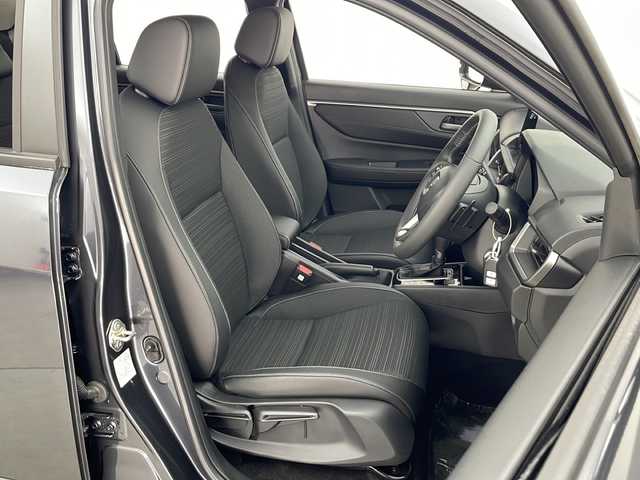 ホンダ ＷＲ－Ｖ Z 秋田県 2025(令7)年 0.1万km未満 メテオロイドグレーメタリック スマートキー /プッシュスタート /スペアキー有り/バックカメラ 装着車　/ホンダセンシング /衝突被害軽減システム　/横滑り防止装置　/レーンキープアシスト　/USBポート　/オートエアコン  /オートライト　/パドルシフト　/ステアリングリモコン装着車/クルーズコントロール/ライトレベライザー /電格ミラー/革巻きステアリング/ハーフレザーシート /純正AW/ウィンカーミラー /コーナーセンサー /フォグライト