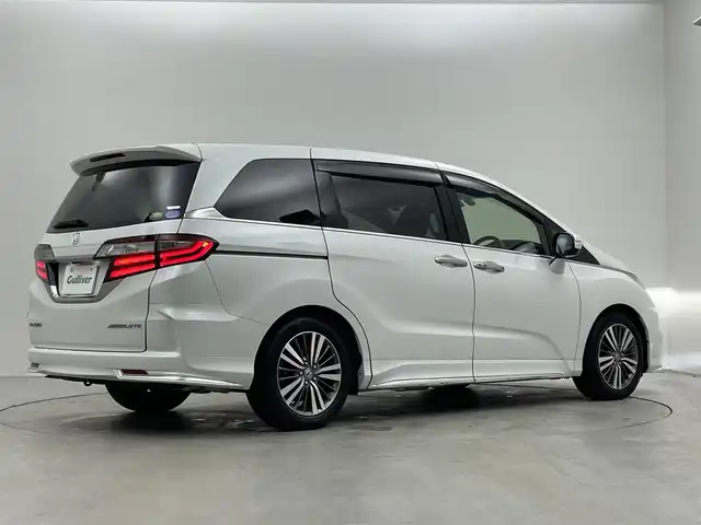 ホンダ オデッセイ アブソルート ホンダセンシング 埼玉県 2017(平29)年 1.4万km プラチナホワイトパール 純正９インチナビ　純正フリップダウンモニター　バックカメラ　両側パワースライドドア　ホンダセンシング　ビルトインＥＴＣ２．０　アダクティブクルーズコントロール　ドラレコ　純正アルミ　ＬＥＤライト　ＴＶ