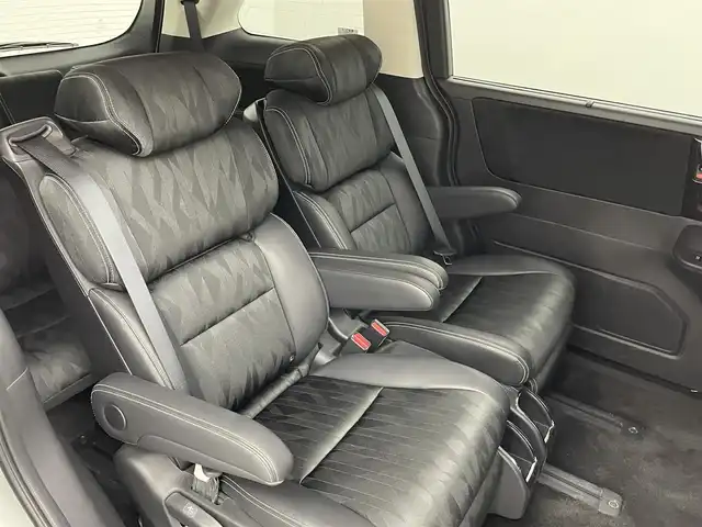ホンダ オデッセイ アブソルート ホンダセンシング 埼玉県 2017(平29)年 1.4万km プラチナホワイトパール 純正９インチナビ　純正フリップダウンモニター　バックカメラ　両側パワースライドドア　ホンダセンシング　ビルトインＥＴＣ２．０　アダクティブクルーズコントロール　ドラレコ　純正アルミ　ＬＥＤライト　ＴＶ