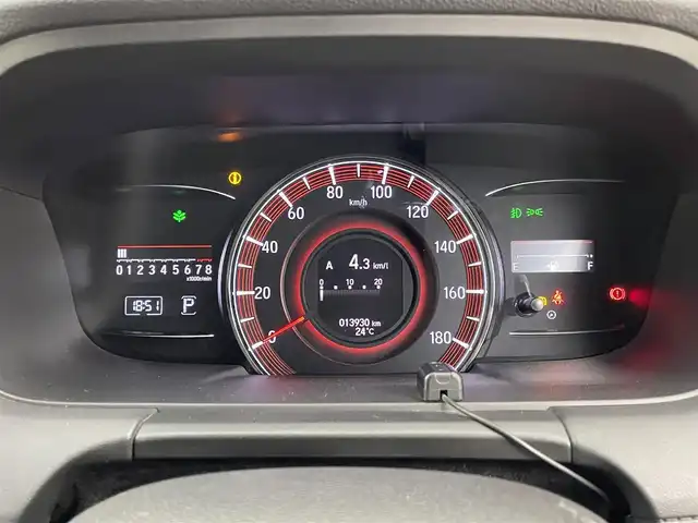 ホンダ オデッセイ アブソルート ホンダセンシング 埼玉県 2017(平29)年 1.4万km プラチナホワイトパール 純正９インチナビ　純正フリップダウンモニター　バックカメラ　両側パワースライドドア　ホンダセンシング　ビルトインＥＴＣ２．０　アダクティブクルーズコントロール　ドラレコ　純正アルミ　ＬＥＤライト　ＴＶ