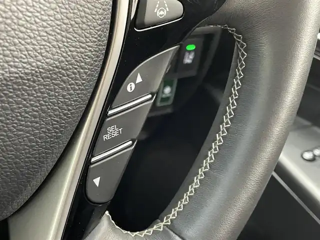 ホンダ オデッセイ アブソルート ホンダセンシング 埼玉県 2017(平29)年 1.4万km プラチナホワイトパール 純正９インチナビ　純正フリップダウンモニター　バックカメラ　両側パワースライドドア　ホンダセンシング　ビルトインＥＴＣ２．０　アダクティブクルーズコントロール　ドラレコ　純正アルミ　ＬＥＤライト　ＴＶ