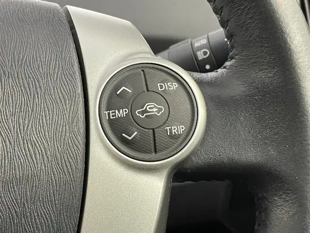 トヨタ プリウス G 埼玉県 2014(平26)年 7万km ホワイトパールクリスタルシャイン 純正８型ナビ　Ｂｌｕｅｔｏｏｔｈ　フルセグＴＶ　バックカメラ　クルーズコントロール　パワーシート　ハーフレザーシート　オートライト HIDヘッドライト 純正15インチアルミホイール ETC