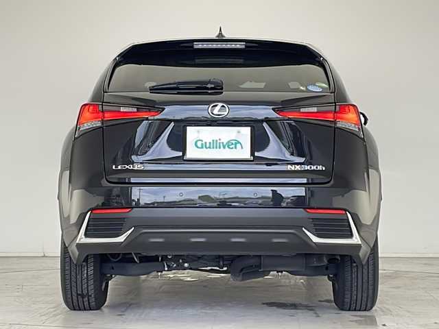 レクサス ＮＸ 300h Iパッケージ 愛知県 2020(令2)年 3.2万km グラファイトブラックガラスフレーク 衝突軽減システム/純正SD１０型ナビ/三眼LEDヘッドライト/全方位カメラ/レーダークルーズコントロール/シートヒーター/フルセグ/CD/DVD/Bluetooth/バックカメラ/電動リアゲート/パワーシート/コーナーセンサー/純正アルミホイール/ＥＴＣ２．０/ブラインドスポットモニター/パドルシフト/ステアリングヒーター/オートマチックハイビーム/ドライブレコーダー/ステアリングスイッチ/スマートキー/プッシュスタート