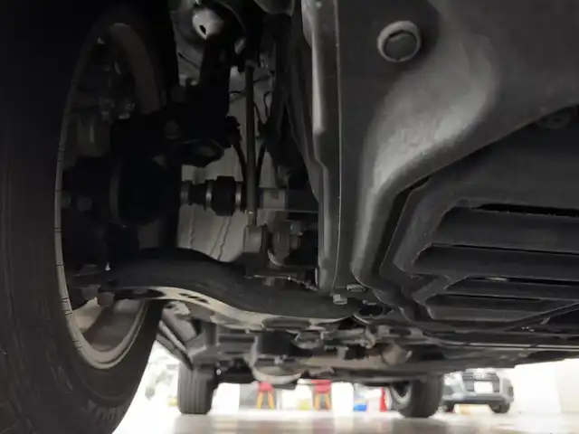 レクサス ＮＸ 300h Iパッケージ 三重県 2020(令2)年 3.2万km グラファイトブラックガラスフレーク ハイブリッド/FF/MTモード付フロアCVT/純正 10.3インチナビ/（AM/FM/CD/DVD/Blu-ray/SDREC/SD/USB/iPod/Bluetooth/Miracast/AUX/TV）/パノラミックビューモニター（シースルービュー機能付）*/ドライブレコーダー 前方/ETC2.0/LEXUS Safety Sytem＋/●プリクラッシュセーフティ/●レーンディパーチャーアラート/●アダプティブハイビームシステム*/●レーダークルコン（全車速追従機能付）/・パーキングサポートブレーキ（静止物）*/・ブラインドスポットモニター＆リヤクロストラフィックアラート*/・先行車発進告知機能/など/装備/・3眼フルLEDヘッドランプ*/・L-tex（合皮）シート：『ダークローズ』色/・オーナメントパネル：『ダークフィルム』/・パワーバックドア/・シートヒーター（D/N）/・ステアリングヒーター/・パワーシート（D8way：ポジションメモリー＆ランバーサポート付/N8way）/・電子パーキングブレーキ＆ブレーキホールド/・雨滴感応式フロントワイパー/・パドルシフト/・オートライト/・純正17inAW/・スマートキーx1/・保/取/ナビ取/など/*…メーカーOP