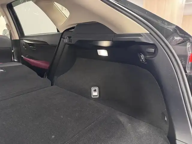 レクサス ＮＸ 300h Iパッケージ 三重県 2020(令2)年 3.2万km グラファイトブラックガラスフレーク ハイブリッド/FF/MTモード付フロアCVT/純正 10.3インチナビ/（AM/FM/CD/DVD/Blu-ray/SDREC/SD/USB/iPod/Bluetooth/Miracast/AUX/TV）/パノラミックビューモニター（シースルービュー機能付）*/ドライブレコーダー 前方/ETC2.0/LEXUS Safety Sytem＋/●プリクラッシュセーフティ/●レーンディパーチャーアラート/●アダプティブハイビームシステム*/●レーダークルコン（全車速追従機能付）/・パーキングサポートブレーキ（静止物）*/・ブラインドスポットモニター＆リヤクロストラフィックアラート*/・先行車発進告知機能/など/装備/・3眼フルLEDヘッドランプ*/・L-tex（合皮）シート：『ダークローズ』色/・オーナメントパネル：『ダークフィルム』/・パワーバックドア/・シートヒーター（D/N）/・ステアリングヒーター/・パワーシート（D8way：ポジションメモリー＆ランバーサポート付/N8way）/・電子パーキングブレーキ＆ブレーキホールド/・雨滴感応式フロントワイパー/・パドルシフト/・オートライト/・純正17inAW/・スマートキーx1/・保/取/ナビ取/など/*…メーカーOP