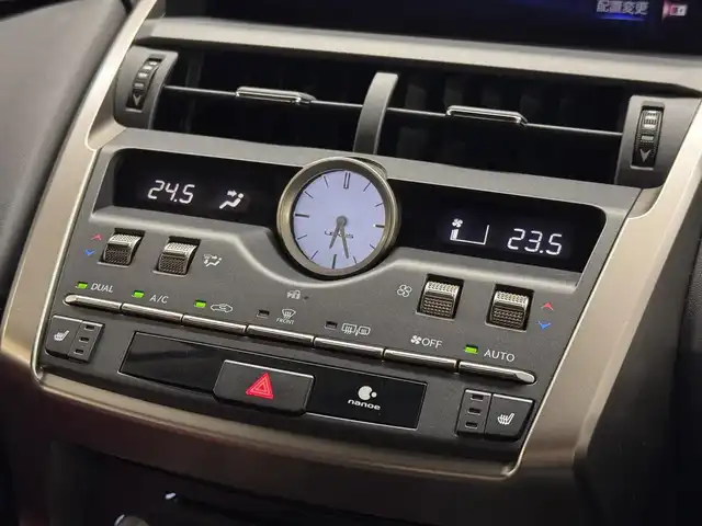 レクサス ＮＸ 300h Iパッケージ 三重県 2020(令2)年 3.2万km グラファイトブラックガラスフレーク ハイブリッド/FF/MTモード付フロアCVT/純正 10.3インチナビ/（AM/FM/CD/DVD/Blu-ray/SDREC/SD/USB/iPod/Bluetooth/Miracast/AUX/TV）/パノラミックビューモニター（シースルービュー機能付）*/ドライブレコーダー 前方/ETC2.0/LEXUS Safety Sytem＋/●プリクラッシュセーフティ/●レーンディパーチャーアラート/●アダプティブハイビームシステム*/●レーダークルコン（全車速追従機能付）/・パーキングサポートブレーキ（静止物）*/・ブラインドスポットモニター＆リヤクロストラフィックアラート*/・先行車発進告知機能/など/装備/・3眼フルLEDヘッドランプ*/・L-tex（合皮）シート：『ダークローズ』色/・オーナメントパネル：『ダークフィルム』/・パワーバックドア/・シートヒーター（D/N）/・ステアリングヒーター/・パワーシート（D8way：ポジションメモリー＆ランバーサポート付/N8way）/・電子パーキングブレーキ＆ブレーキホールド/・雨滴感応式フロントワイパー/・パドルシフト/・オートライト/・純正17inAW/・スマートキーx1/・保/取/ナビ取/など/*…メーカーOP