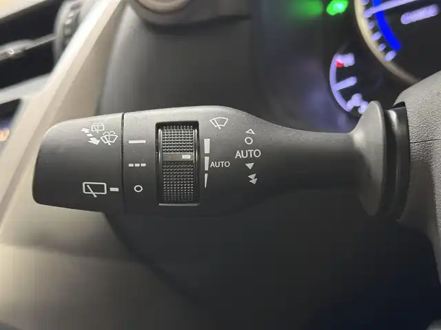 レクサス ＮＸ 300h Iパッケージ 三重県 2020(令2)年 3.2万km グラファイトブラックガラスフレーク ハイブリッド/FF/MTモード付フロアCVT/純正 10.3インチナビ/（AM/FM/CD/DVD/Blu-ray/SDREC/SD/USB/iPod/Bluetooth/Miracast/AUX/TV）/パノラミックビューモニター（シースルービュー機能付）*/ドライブレコーダー 前方/ETC2.0/LEXUS Safety Sytem＋/●プリクラッシュセーフティ/●レーンディパーチャーアラート/●アダプティブハイビームシステム*/●レーダークルコン（全車速追従機能付）/・パーキングサポートブレーキ（静止物）*/・ブラインドスポットモニター＆リヤクロストラフィックアラート*/・先行車発進告知機能/など/装備/・3眼フルLEDヘッドランプ*/・L-tex（合皮）シート：『ダークローズ』色/・オーナメントパネル：『ダークフィルム』/・パワーバックドア/・シートヒーター（D/N）/・ステアリングヒーター/・パワーシート（D8way：ポジションメモリー＆ランバーサポート付/N8way）/・電子パーキングブレーキ＆ブレーキホールド/・雨滴感応式フロントワイパー/・パドルシフト/・オートライト/・純正17inAW/・スマートキーx1/・保/取/ナビ取/など/*…メーカーOP