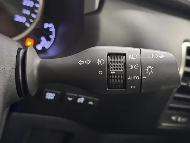 レクサス ＮＸ 300h Iパッケージ 三重県 2020(令2)年 3.2万km グラファイトブラックガラスフレーク ハイブリッド/FF/MTモード付フロアCVT/純正 10.3インチナビ/（AM/FM/CD/DVD/Blu-ray/SDREC/SD/USB/iPod/Bluetooth/Miracast/AUX/TV）/パノラミックビューモニター（シースルービュー機能付）*/ドライブレコーダー 前方/ETC2.0/LEXUS Safety Sytem＋/●プリクラッシュセーフティ/●レーンディパーチャーアラート/●アダプティブハイビームシステム*/●レーダークルコン（全車速追従機能付）/・パーキングサポートブレーキ（静止物）*/・ブラインドスポットモニター＆リヤクロストラフィックアラート*/・先行車発進告知機能/など/装備/・3眼フルLEDヘッドランプ*/・L-tex（合皮）シート：『ダークローズ』色/・オーナメントパネル：『ダークフィルム』/・パワーバックドア/・シートヒーター（D/N）/・ステアリングヒーター/・パワーシート（D8way：ポジションメモリー＆ランバーサポート付/N8way）/・電子パーキングブレーキ＆ブレーキホールド/・雨滴感応式フロントワイパー/・パドルシフト/・オートライト/・純正17inAW/・スマートキーx1/・保/取/ナビ取/など/*…メーカーOP